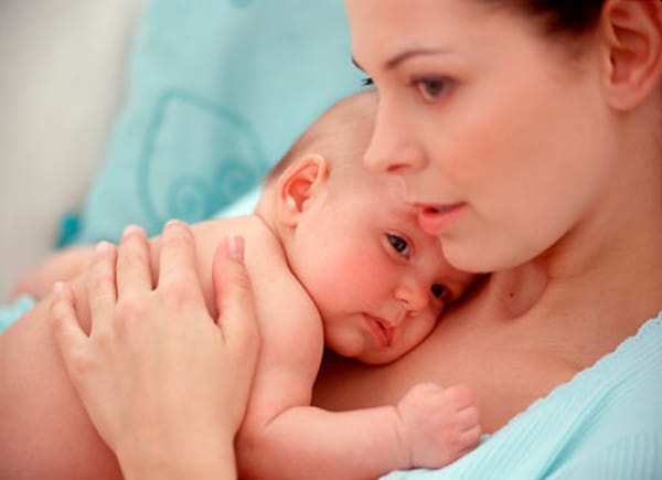 Αναγνωρίζουν τα νεογέννητα το πρόσωπο της μαμάς τους; 3 mum newborn 1
