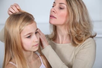 Μπορούμε να γλιτώσουμε από τις ψείρες; 5 shutterstock 69235237
