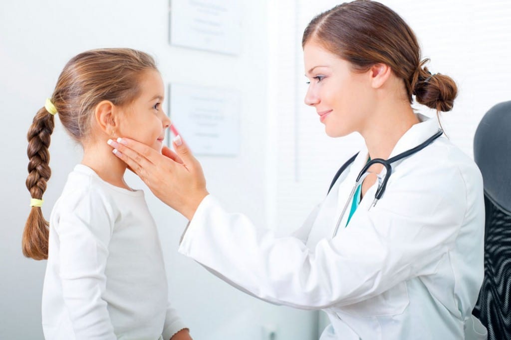 Παιδιατρικός έλεγχος για τα "πρωτάκια" 9 Visit to the doctor