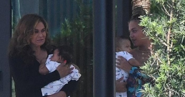 Beyonce first photos