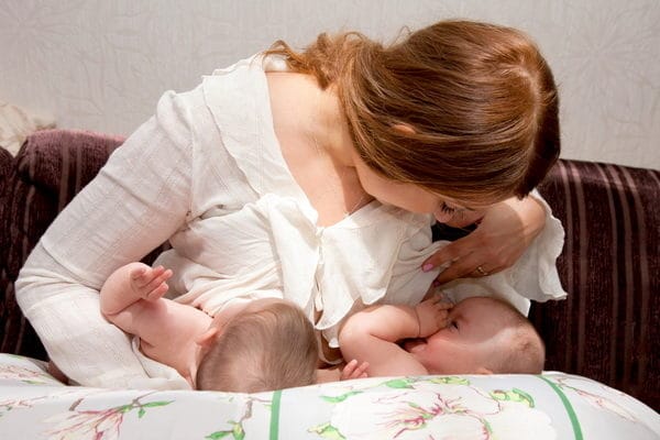 breastfeeding twins