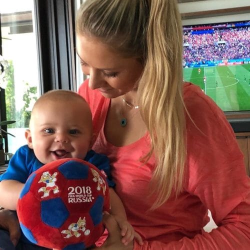 Enrique Iglesias και Anna Kournikova βλέπουν Mundial με τα δίδυμα 3 annakournikova 34310435 254598141755817 2063062977715634176 n