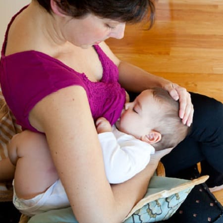 breastfeeding baby photo 420x420 lschaeffer 12 14idrisleighfeeding 050
