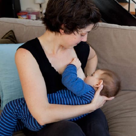 breastfeeding baby photo 420x420 lschaeffer mg 2794 2