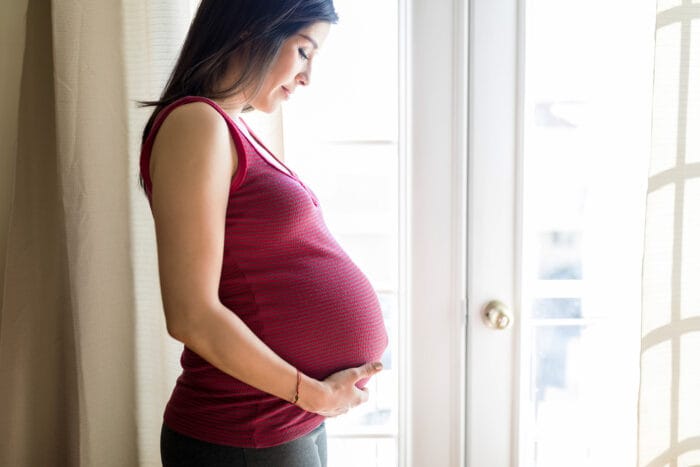 Κράμπες στην εγκυμοσύνη: 7 tips για να τις αντιμετωπίσετε 9 κράμπες στην εγκυμοσύνη