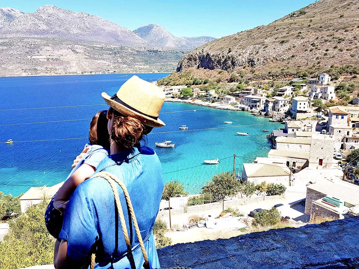 Διακοπές με παιδιά; Η Άννα Παπαρίζου μας συστήνει το Family Hotels Greece! 3 Mani