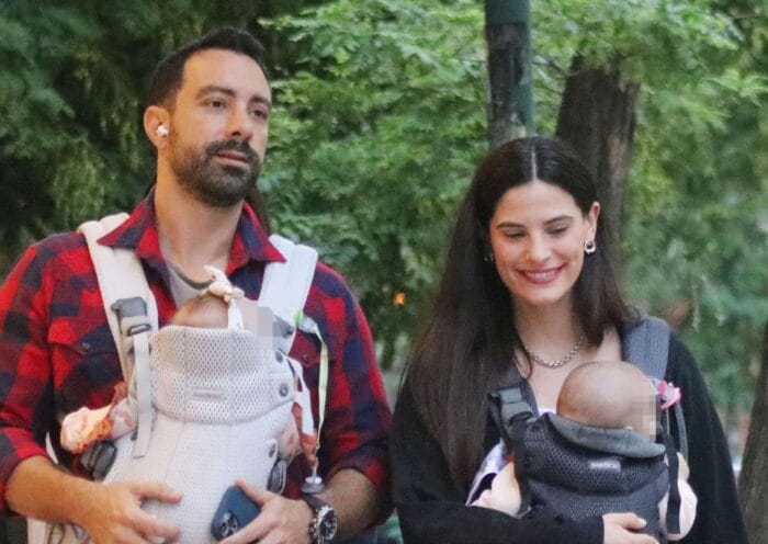 Ο Σάκης Τανιμανίδης είναι ξετρελαμένος με τις δίδυμες κορούλες του και δεν το κρύβει! 3 Μπόμπα Τανιμανίδης 2