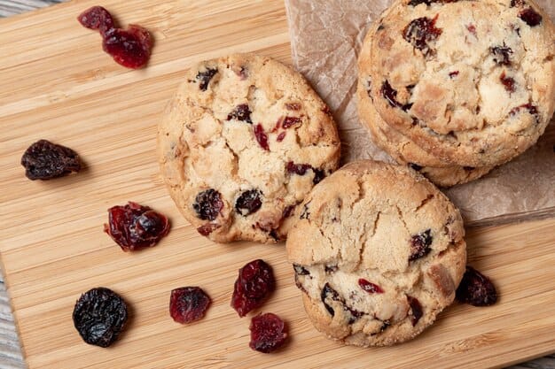 cookies with chocolate cranberries 307324 38