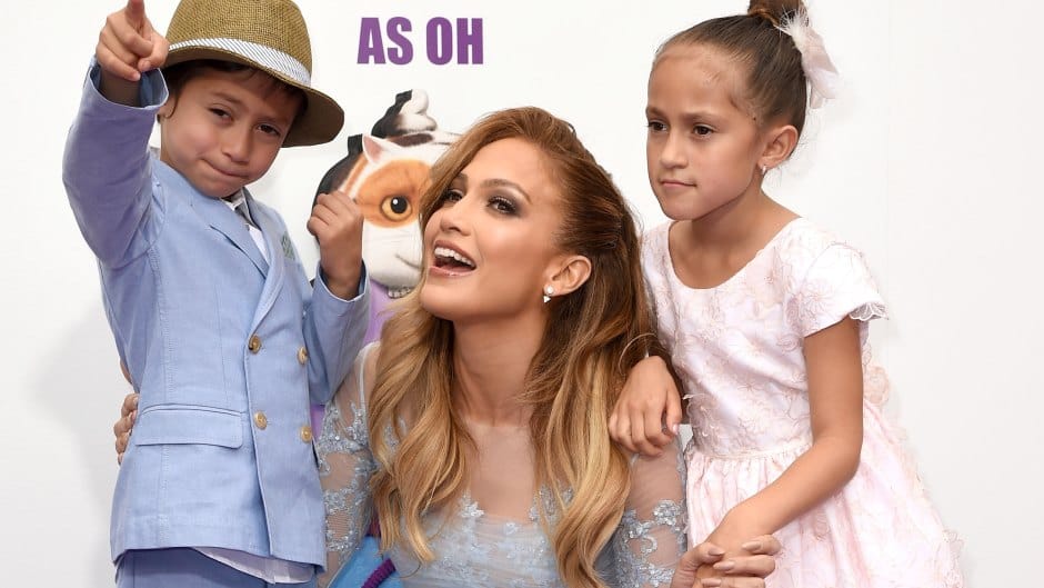 Λιώσαμε! Τα δίδυμα της Jennifer Lopez έγιναν 14 - Τους ευχήθηκε με ένα video έκπληξη 3 jennifer lopez twins max emme