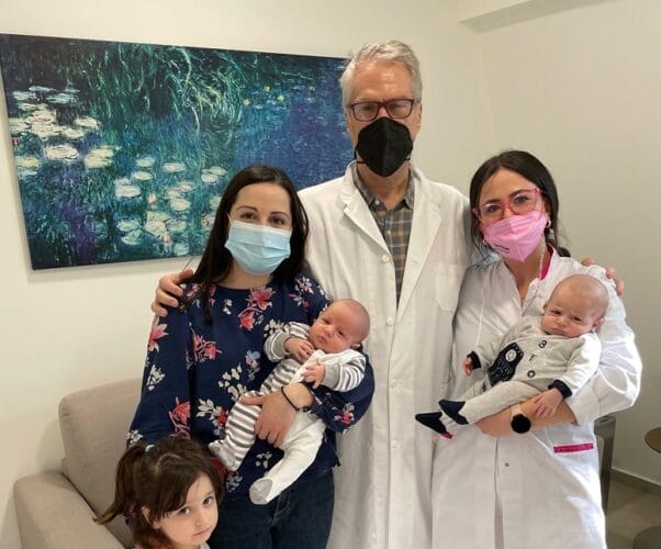 Αλεξία: "Μου είπαν ότι τα δίδυμα ήταν στον ίδιο σάκο και κινδύνευαν...Φοβόμουν αλλά το θαύμα έγινε!"