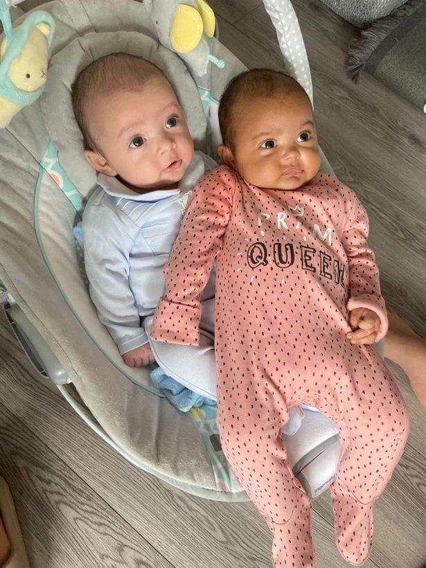 2 SWNS UNIQUE TWINS 05