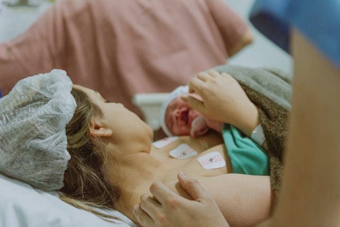 Βιαστικά γεννητούρια στη Θεσσαλονίκη για έγκυο σε δίδυμα που έσπασαν τα νερά μέσα σε ταξί 10 pexels photo 14584962