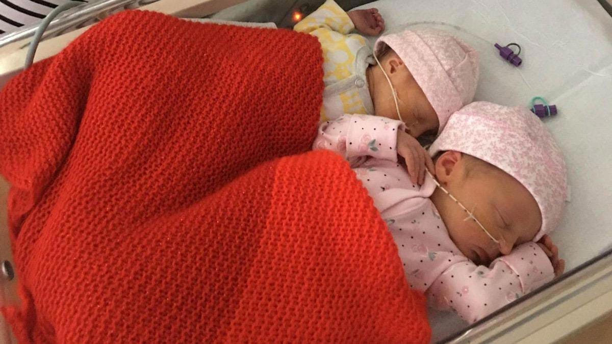 Έμεινε έγκυος 2 φορές μέσα σε 28 ημέρες και γέννησε δίδυμα κοριτσάκια! - Η ανατροπή που δεν περίμενε 2 AA1bCUel