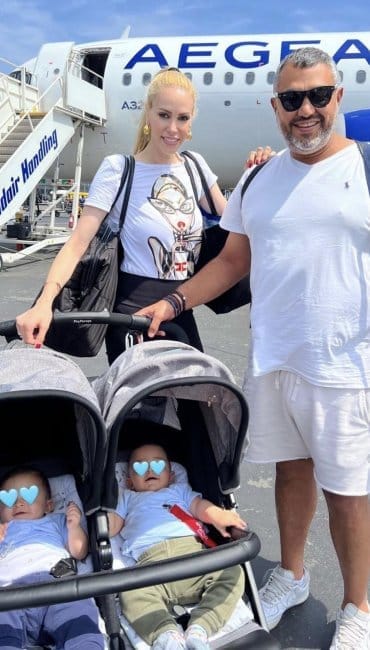 Η Στέλλα Δημητρίου ταξίδεψε για πρώτη φορά με τα διδυμάκια της αεροπορικώς - Δείτε πόσο μεγάλωσαν! 1 350259209 1640453329756755 6050761101131480588 n