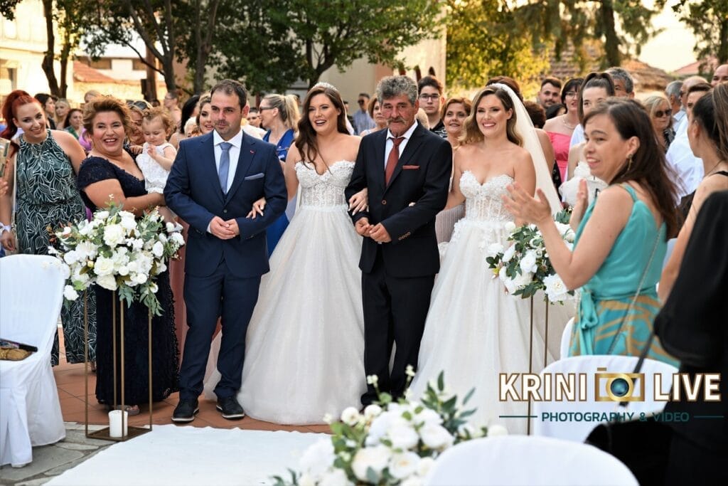 Ευαγγελία και Βάια: Οι πανέμορφες δίδυμες από τα Τρίκαλα που παντρεύτηκαν την ίδια μέρα! (video) 2 DSC 7142 1024x683 1