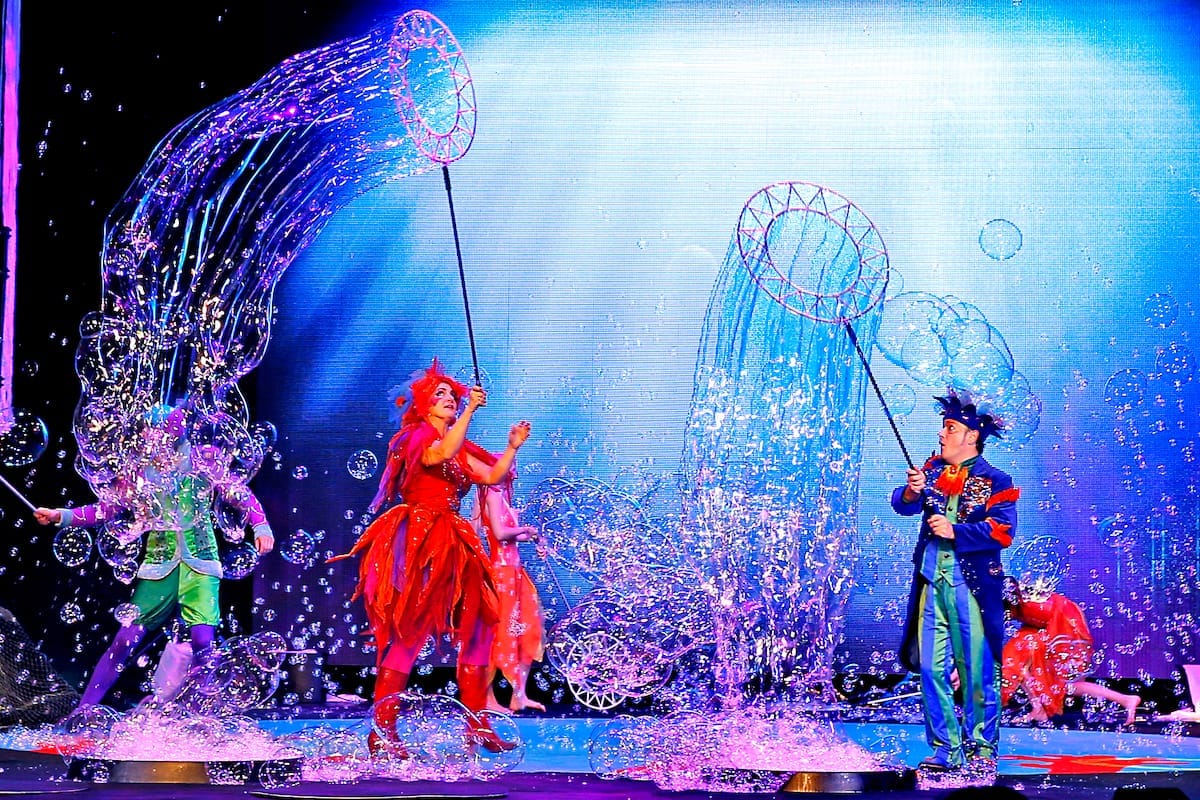 "Το Υποβρύχιο Bubble Show" είναι ένα φαντασμαγορικό χριστουγεννιάτικο θέαμα στο Tae Kwo Do (από 25/12) 1 s018