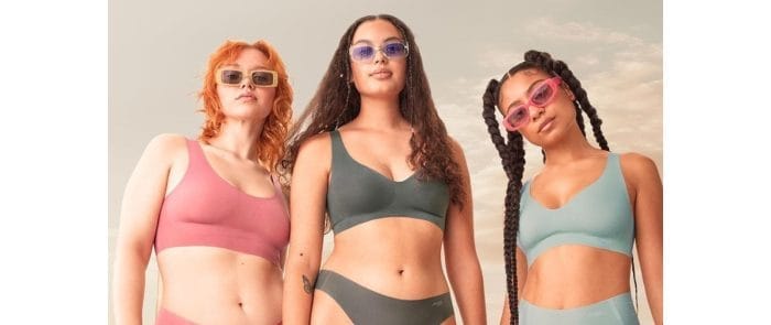 «sloggi TV»: H νέα καμπάνια του sloggi για τη SS24 αναβιώνει τη χρυσή εποχή του telemarketing 2 82320c357e6a444a8bbb9443cdc86883