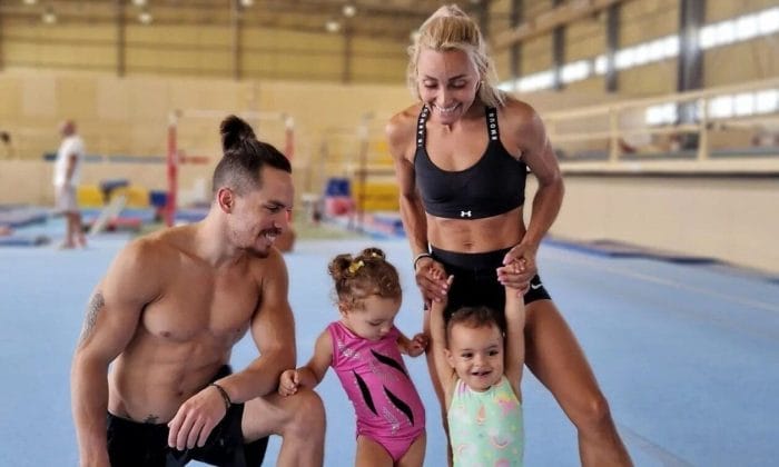 f591b804 6071ef9c milousi petrounias kores metallia