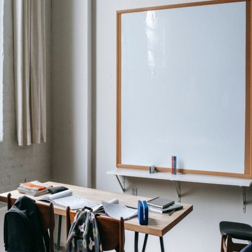 classroom 8907596 1280 1