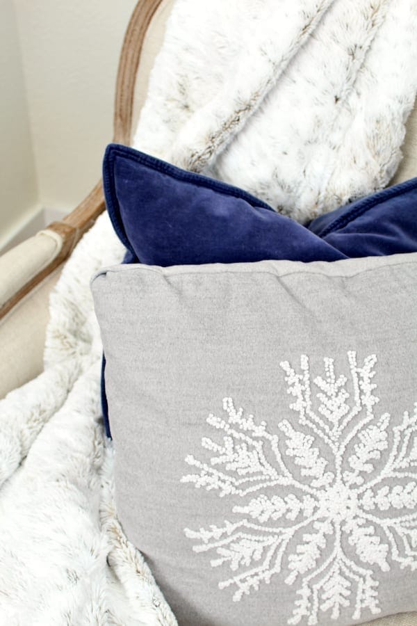 pillows 3