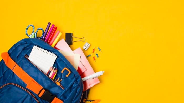 school supplies 5541099 1280
