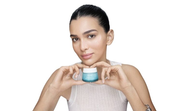 2024 Vichy M89 Matte Sorbet social imagery Meriam 75177 02 RVB e1743933455864 03bae3c4