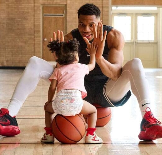 Giannis Antetokounmpo neadiafimisi 740x710 1