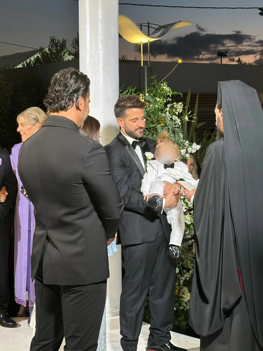 «Και το όνομα αυτού....Γεράσιμος»: Ανδρομάχη και Γιώργος Λιβάνης παντρεύτηκαν και βάφτισαν τον γιο τους! 4 vaftisi livanis