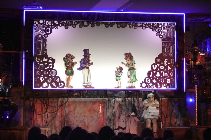 Καρα Cartoon 251018 385