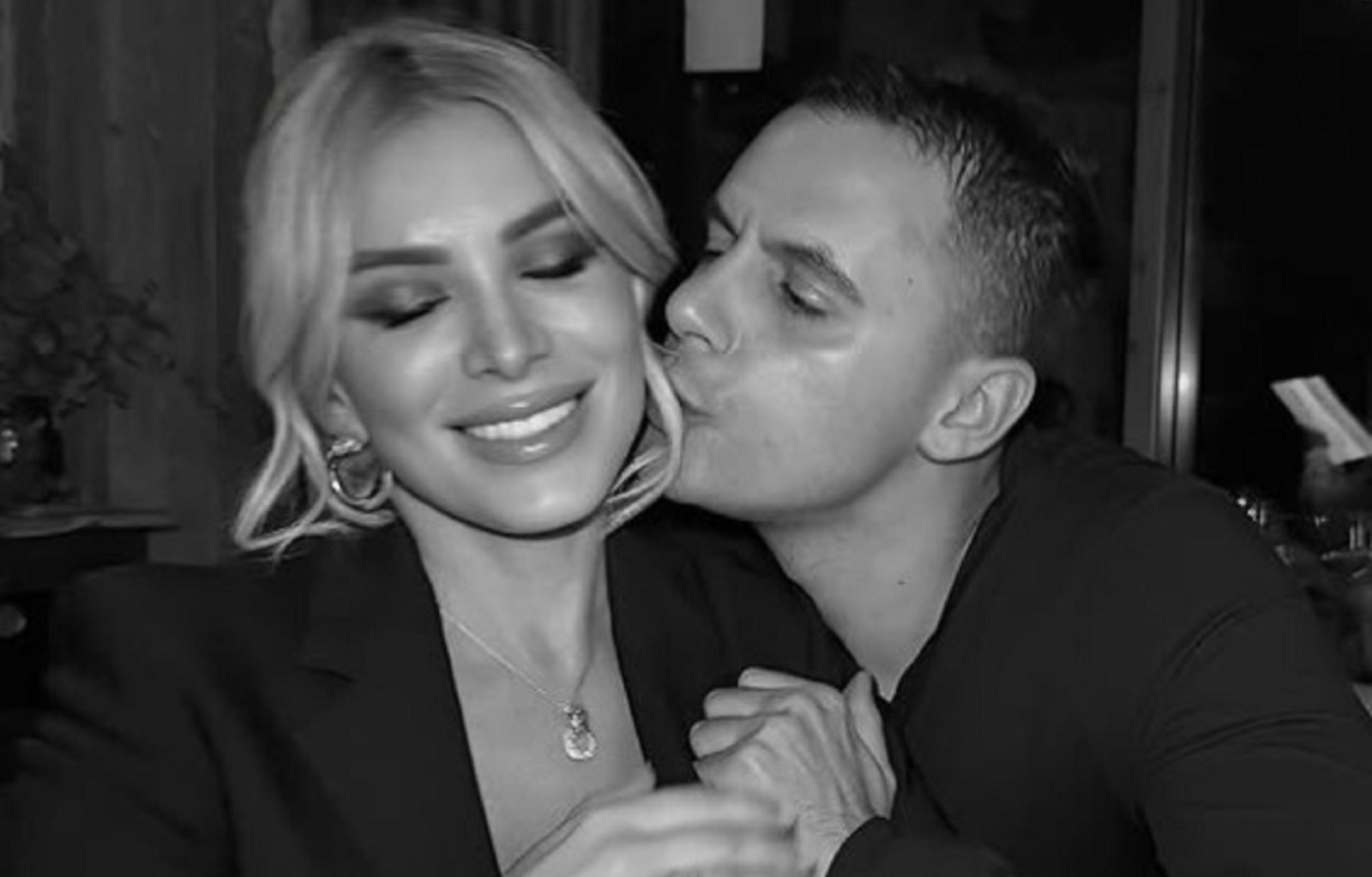 018047d01f865a5894b8d5aa5c30ca22 XL