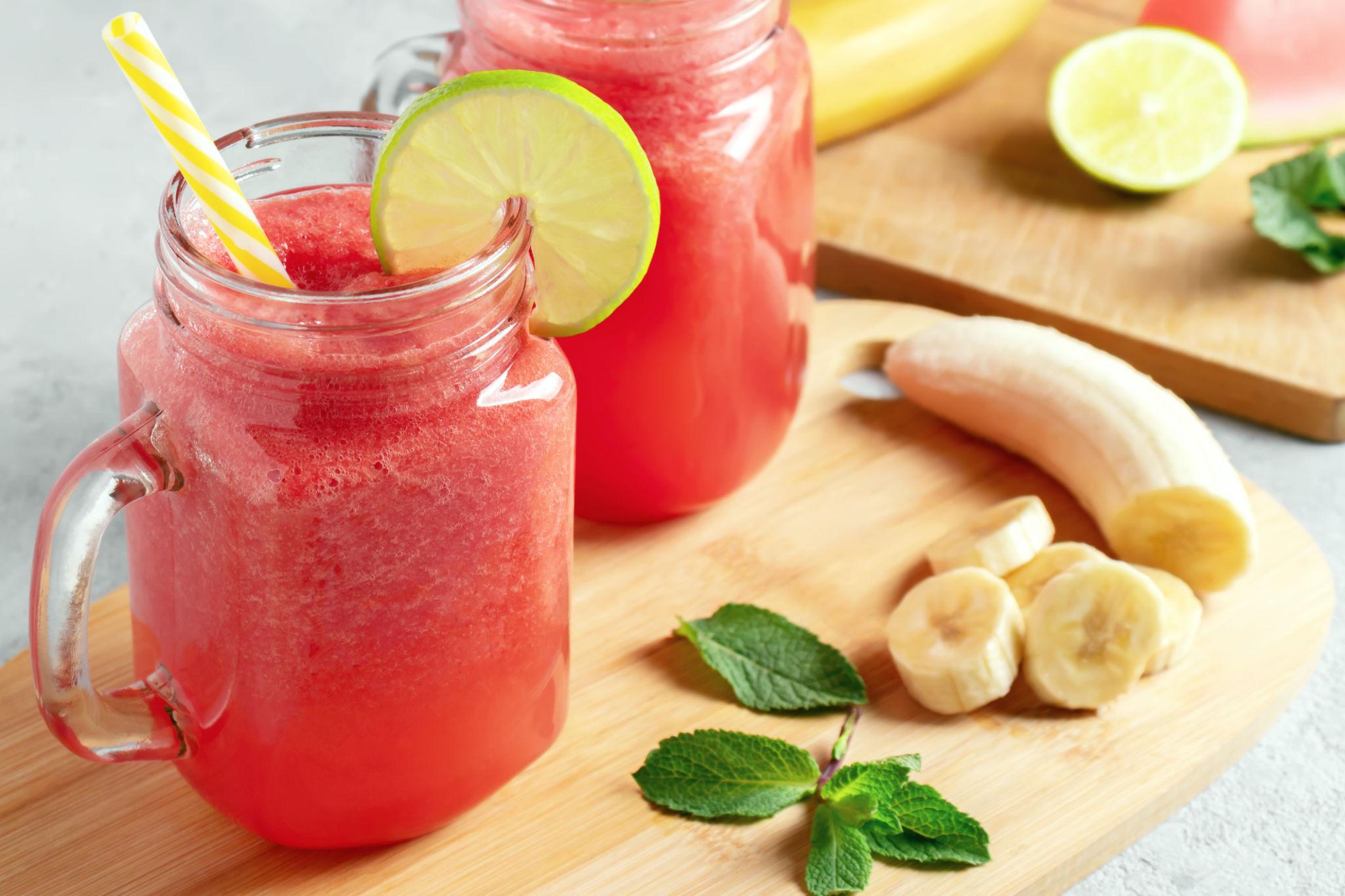 Καλοκαιρινά smoothies που ενυδατώνουν τα παιδιά: 5 εύκολες και υγιεινές συνταγές 1 smoothie1