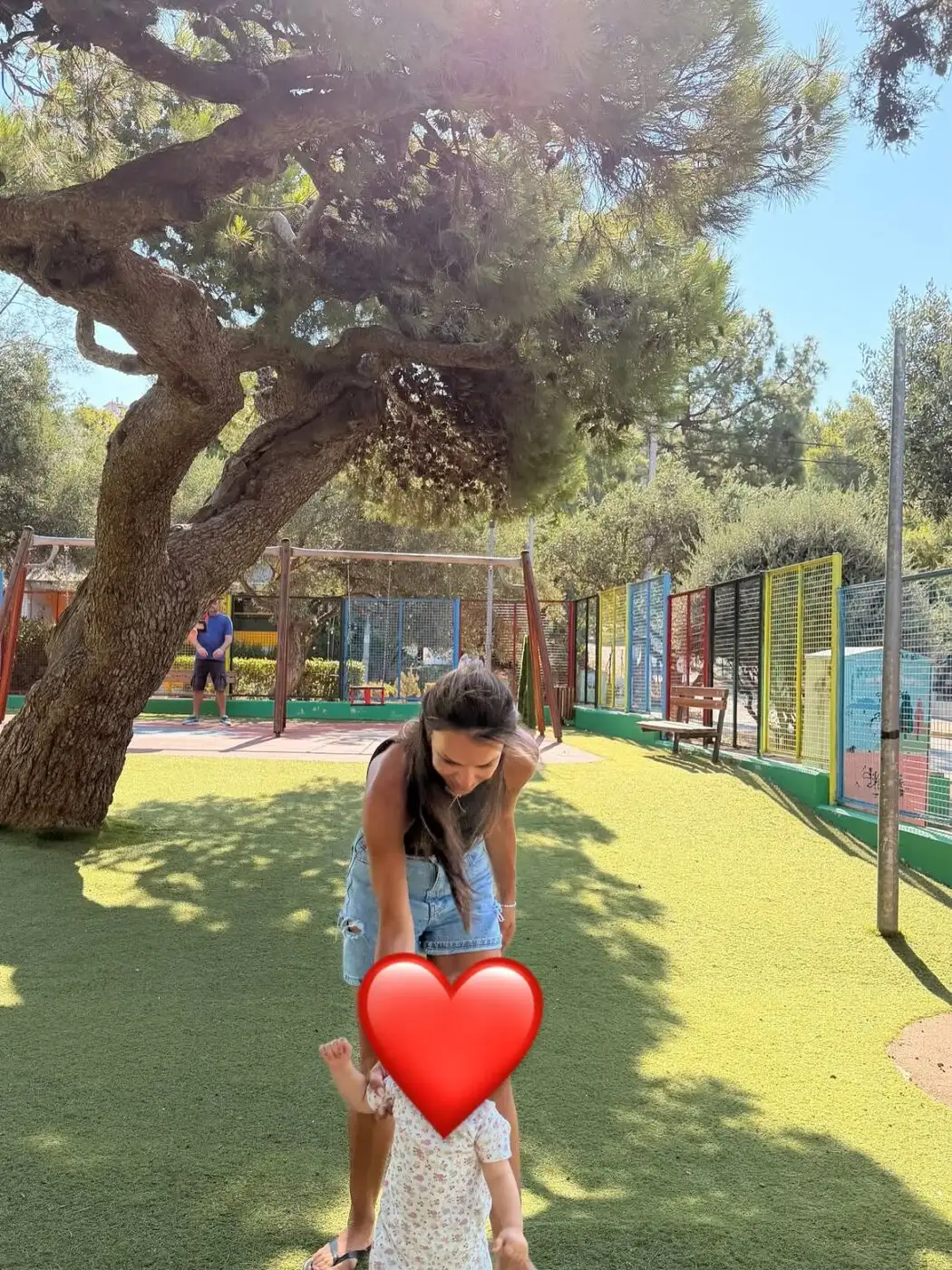 Ελένη Τσολάκη: Το καλοκαίρι δίπλα στην κόρη της – Οι τρυφερές στιγμές από τη νέα της καθημερινότητα 2 eleni tsolaki 2 1050x1400 1