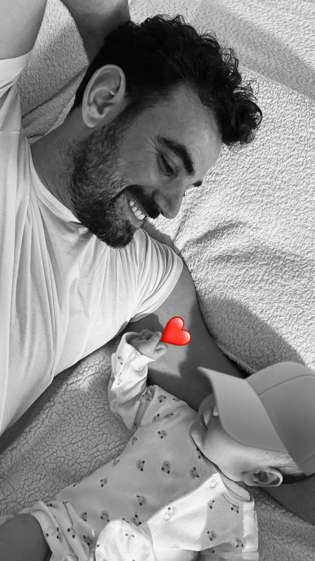 Νίκος Πολυδερόπουλος: Η πατρότητα του άλλαξε τη ζωή – Το τρυφερό βίντεο με τον γιο του 2 polyderopoulos