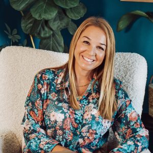 400250867_18406089832044853_2295177849596166148_n-1300x1536